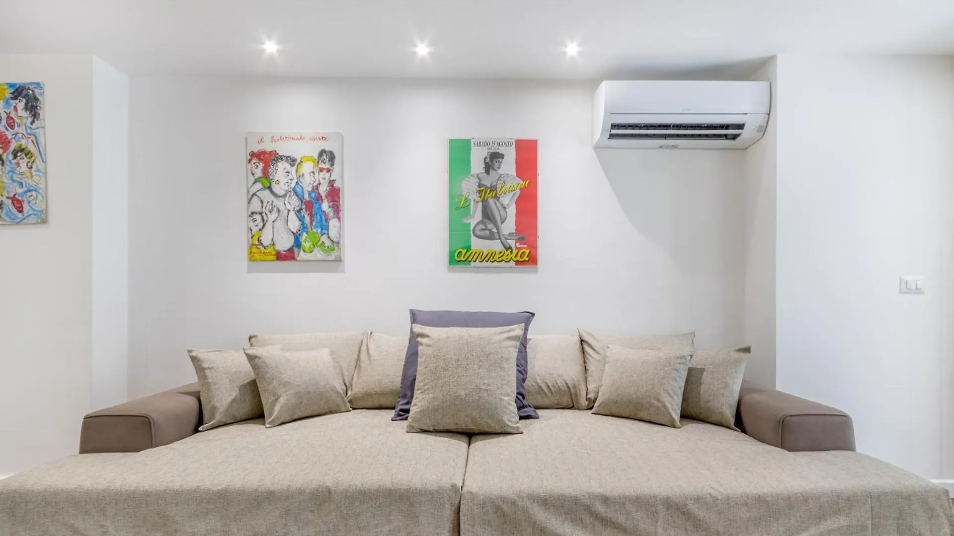 Milan Center Jacuzzi Deluxe Loft Apartment Italy