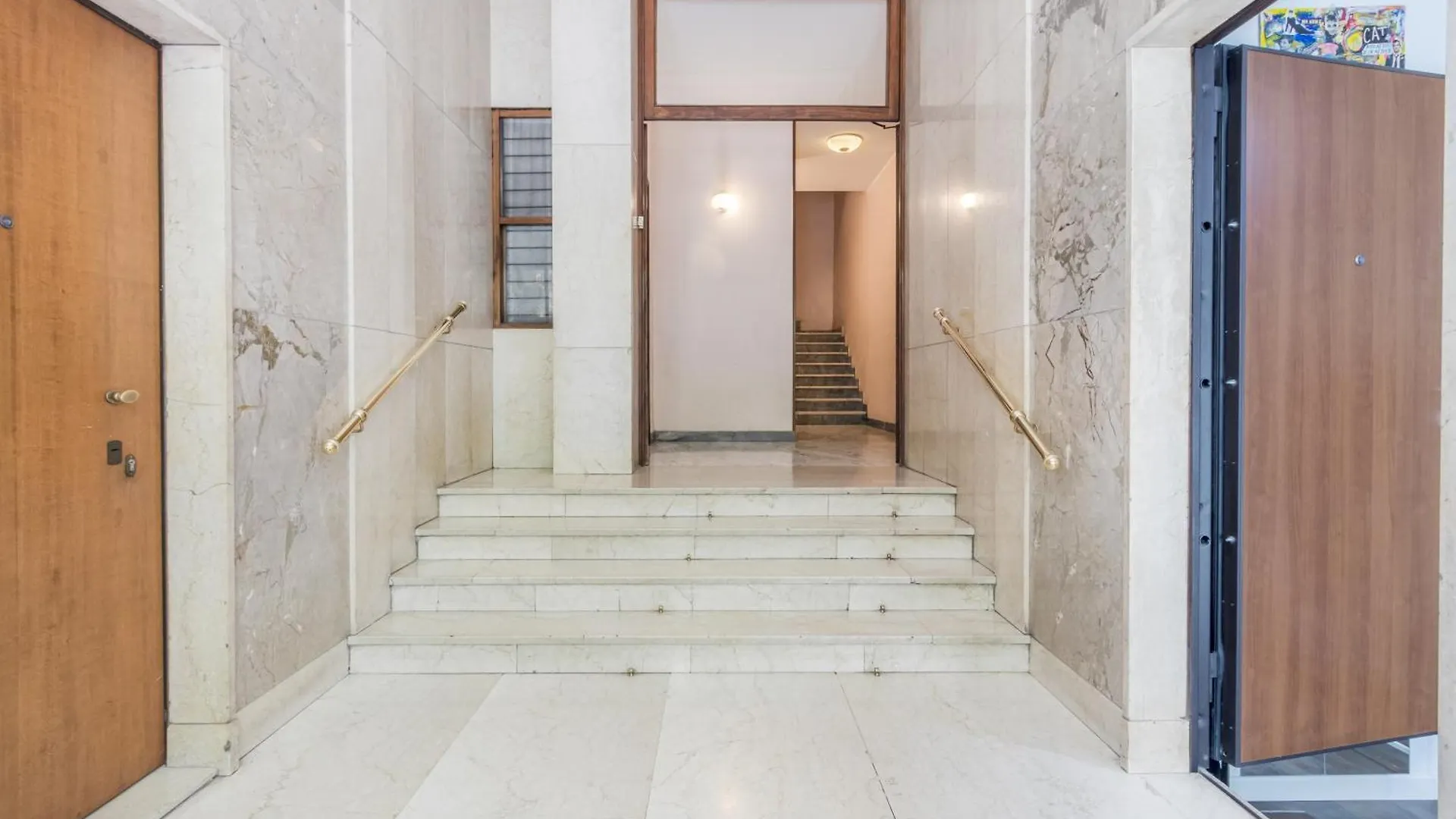 Milan Center Jacuzzi Deluxe Loft Apartment 0*,  Italy