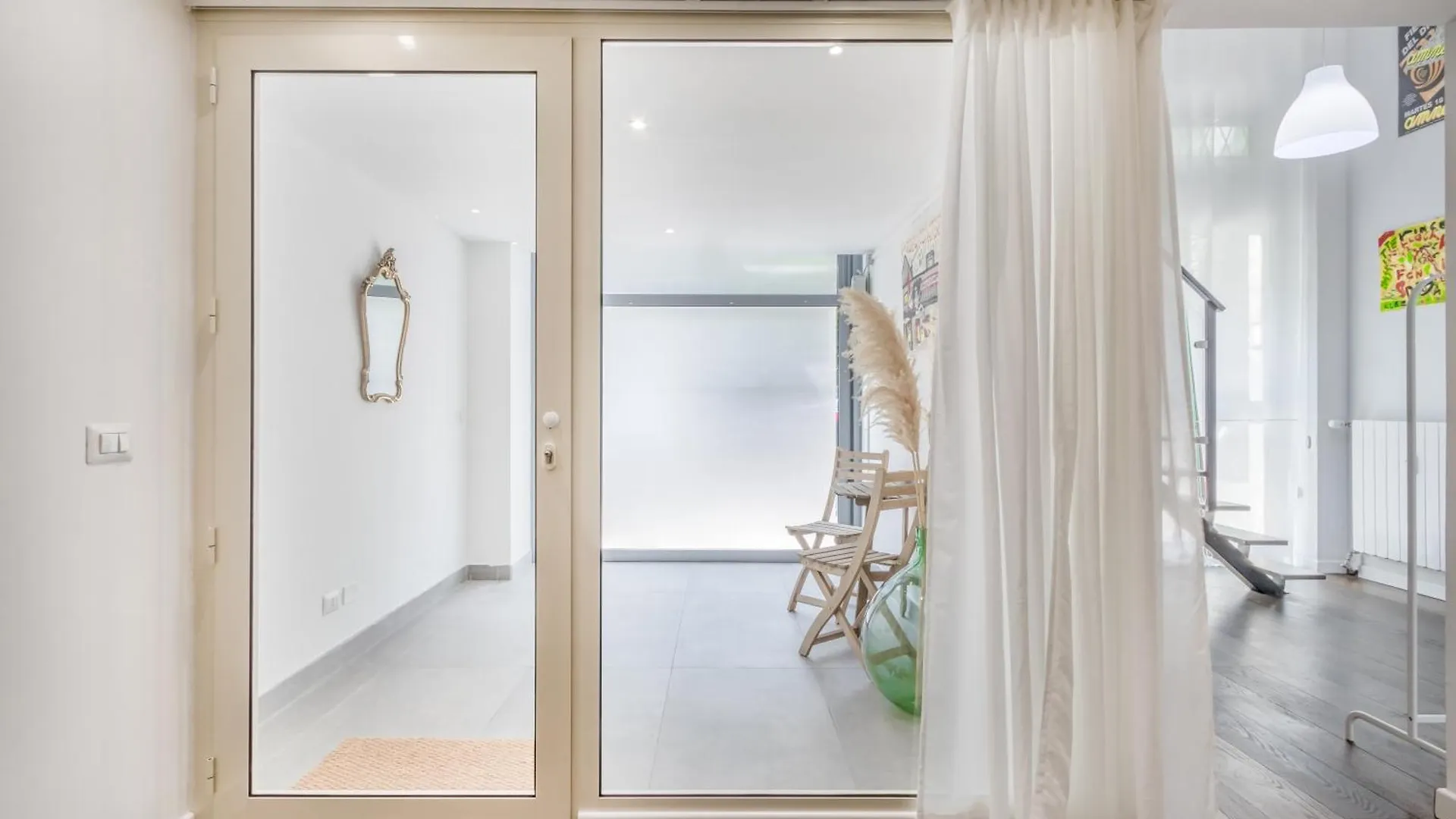 Milan Center Jacuzzi Deluxe Loft Apartment